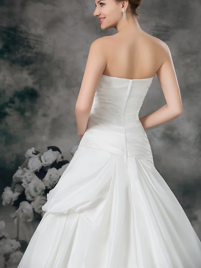 A-Line Wedding Dresses Sweetheart Neckline Court Train Satin Taffeta Strapless with Ruched