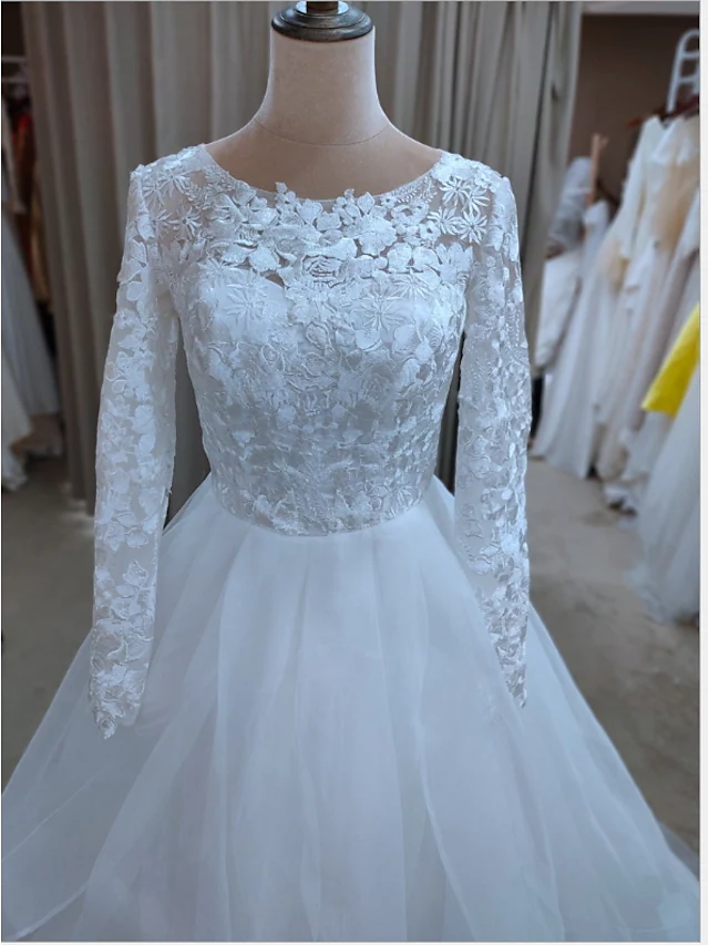 A-Line Wedding Dresses Jewel Neck Court Train Lace Tulle Long Sleeve Formal Romantic Luxurious with Appliques Cascading