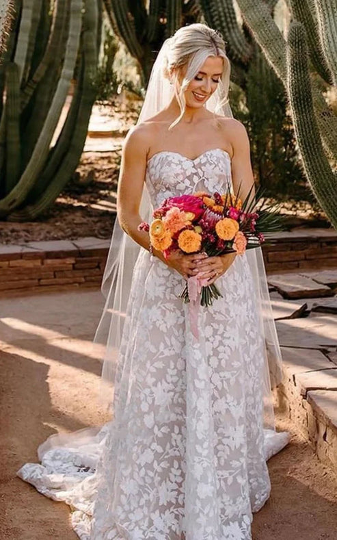 Bohemian A-Line Sweetheart Garden Lace Wedding Dress With Open Back And Appliques Elegant