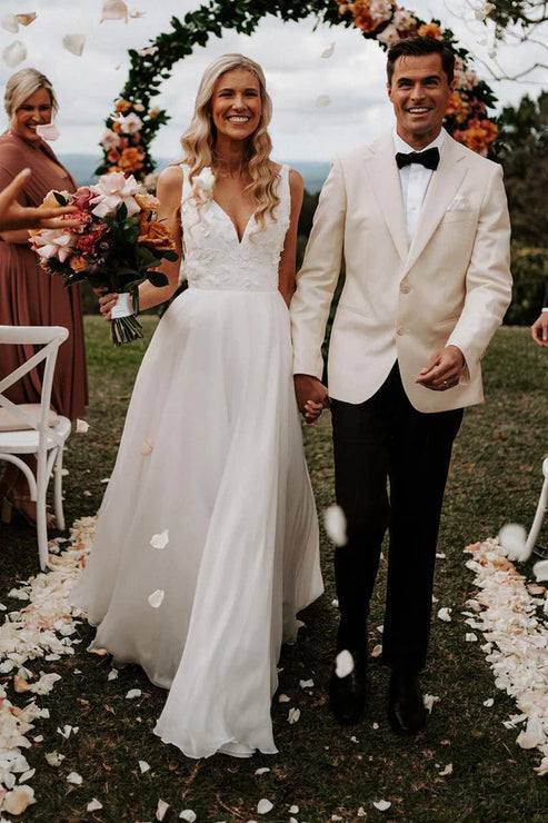 Elegant A-Line V Neck White Chiffon Wedding Dress with Appliques Beautiful