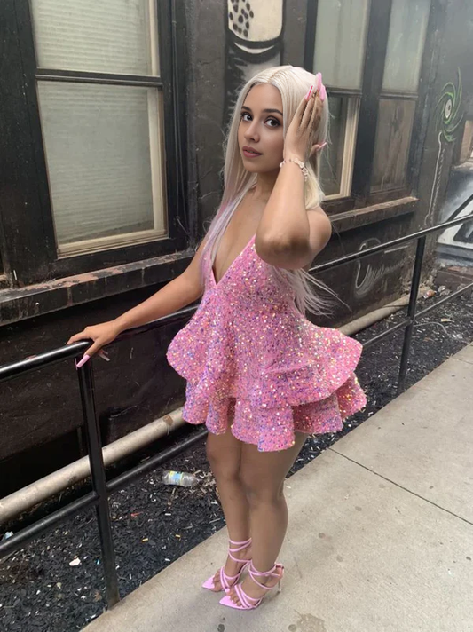 Fashion A Line V-Neck Halter Open Back Short Prom Dress Lovely Sequins Homecoming Dress Charming Birthday Party Dress