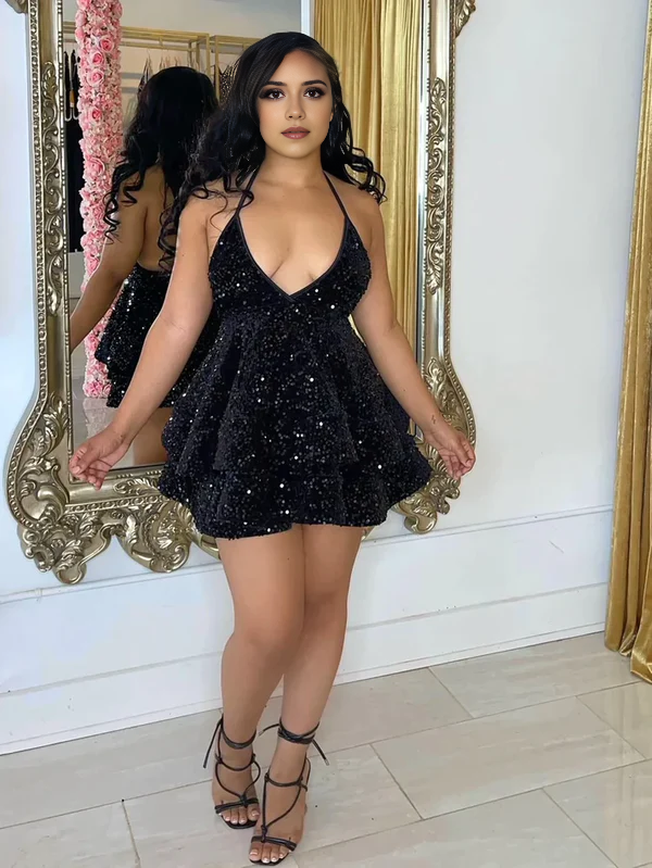 Fashion A Line V-Neck Halter Open Back Short Prom Dress Lovely Sequins Homecoming Dress Charming Birthday Party Dress