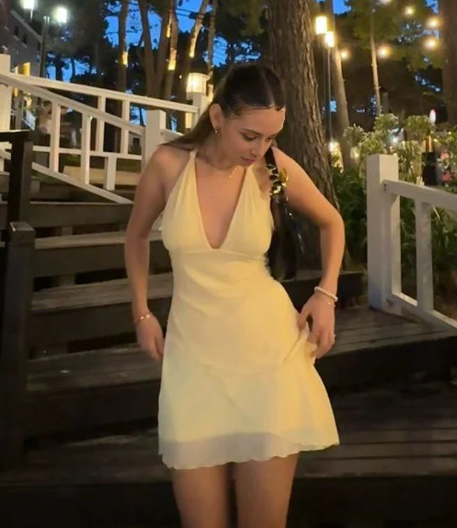 Sweetheart A-Line V Neck Sleeveless Short Summer Dress Lovely Homecoming Dress Charming Vacation Beach Dress