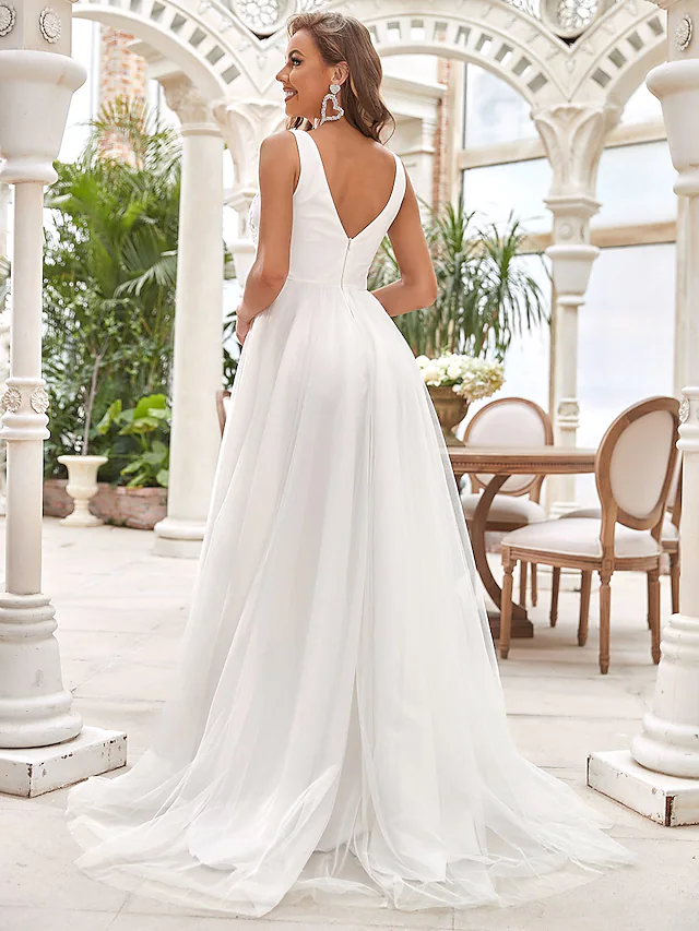 A-Line Wedding Dresses V Neck Chiffon Lace Tulle Sleeveless Romantic Casual with Lace Ruched