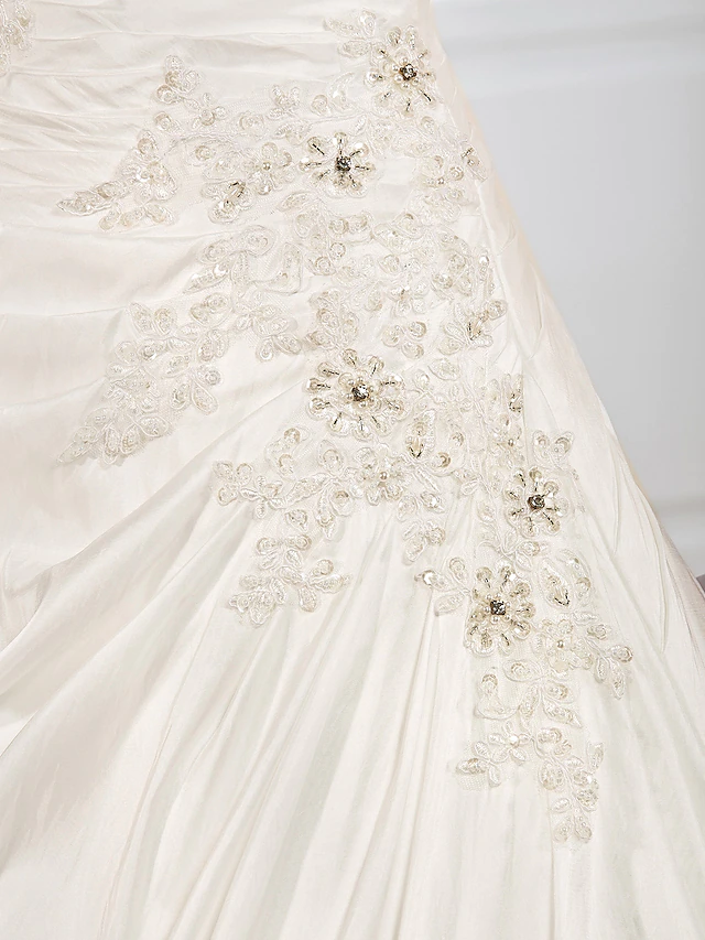 Ball Gown Wedding Dresses V Neck Chapel Train Taffeta Half Sleeve See-Through with Ruched Beading