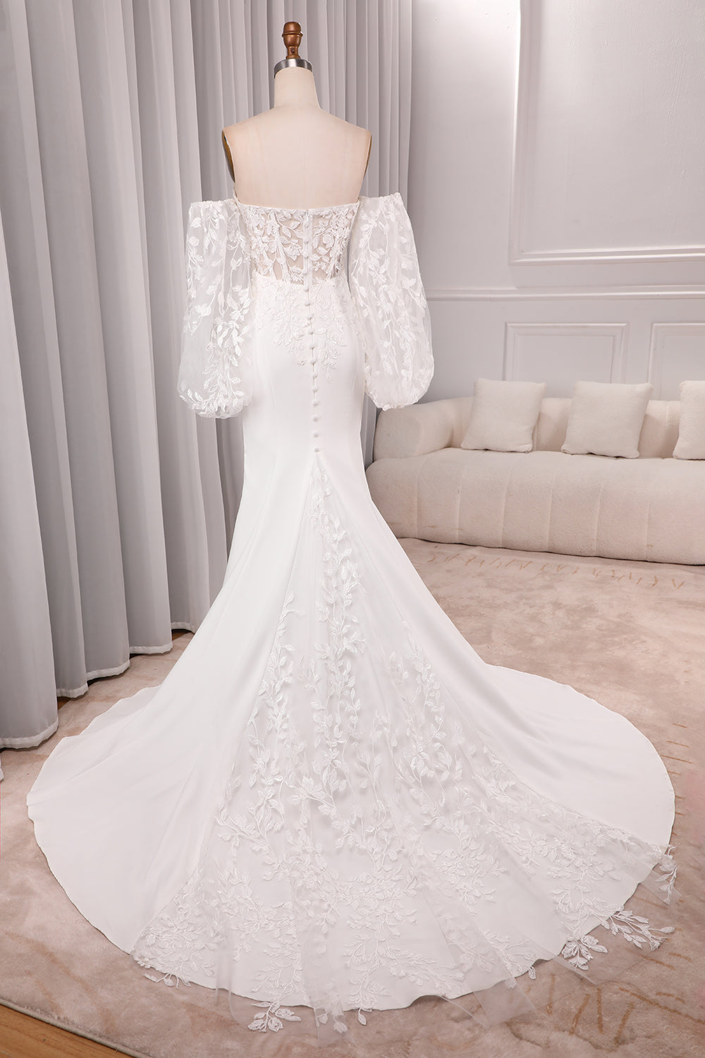 Ivory Mermaid Sweetheart V-Neck Court Train Bridal Dress With Appliqued Lace Off Shoulder
