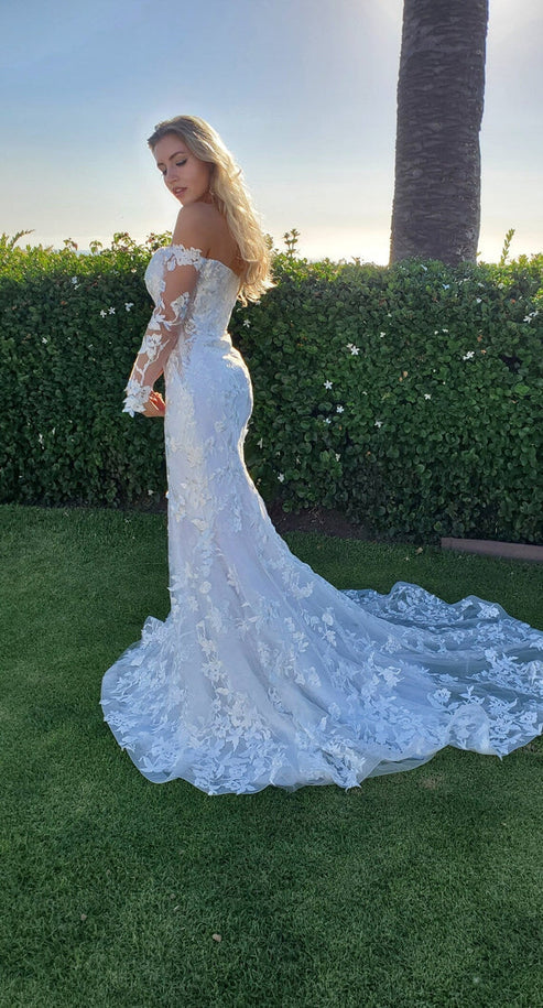Elegant Mermaid Long Sleeve Off the Shoulder Lace Wedding Dress Beautiful