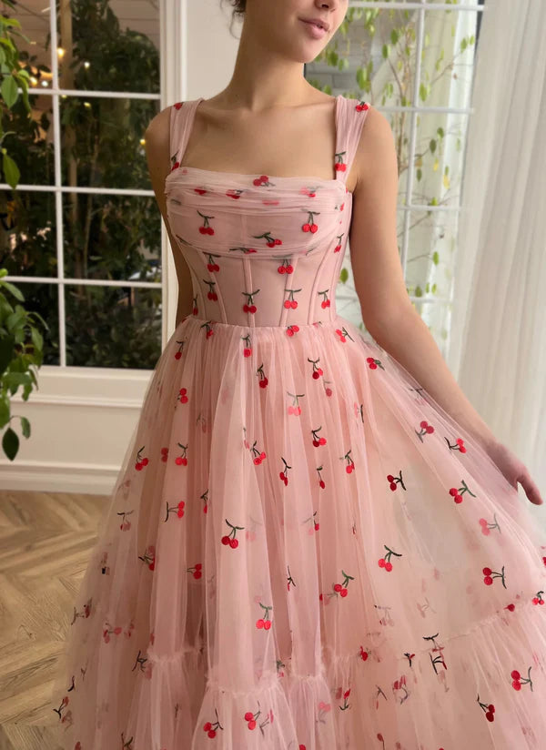A-line Cherry Lace Appliques Prom Dresses for Women Tulle Wedding Dress lovely Homecoming Dress