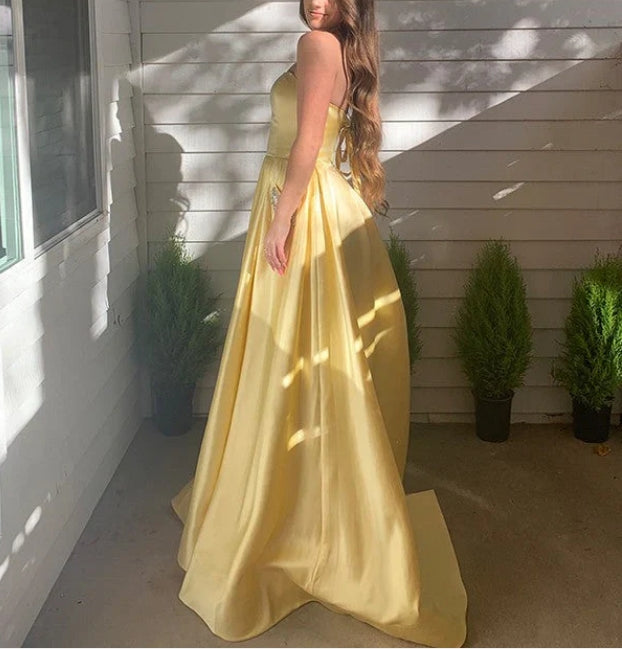 A-Line Prom Dresses Satin Strapless Beaded Pockets Lace Up Back Sleeveless Off Shoulder Evening Dress With Pockets