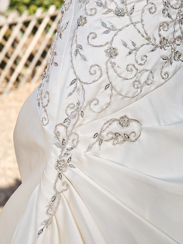 Princess A-Line Long Wedding Dresses Strapless Chapel Train Satin Sleeveless