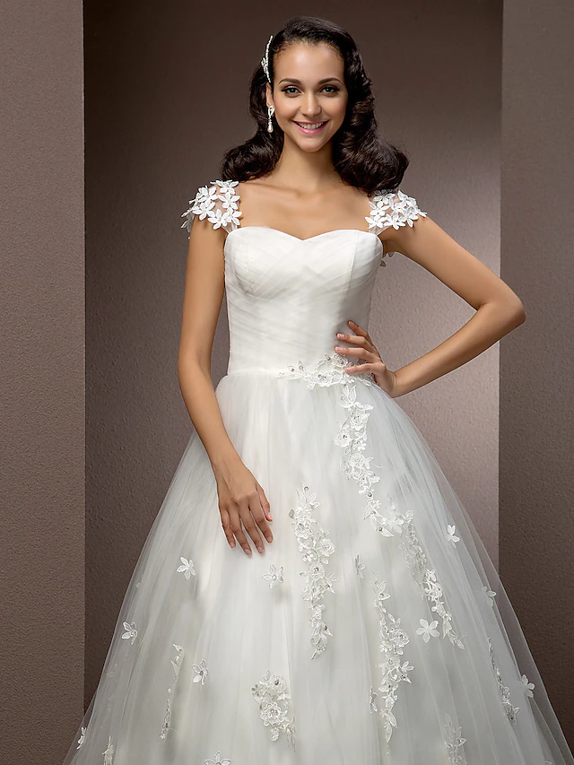 Ball Gown Wedding Dresses Square Neck Court Train Tulle Short Sleeve with Ruched Flower