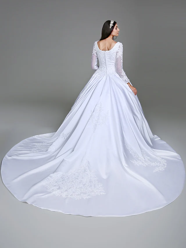 Ball Gown Wedding Dresses Scoop Neck Satin Long Sleeve Simple Vintage See-Through with Beading