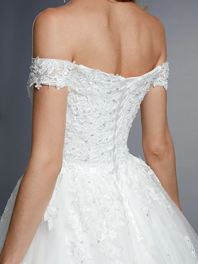 Ball Gown Wedding Dresses Off Shoulder Court Train Lace Tulle Short Sleeve Romantic Sparkle & Shine with Beading