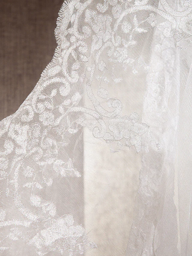 Wedding Dresses Scoop Neck Lace Tulle Sleeveless Long