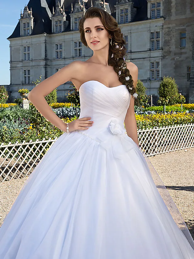 Ball Gown Wedding Dresses Sweetheart Neckline Floor Length Tulle Sleeveless Long