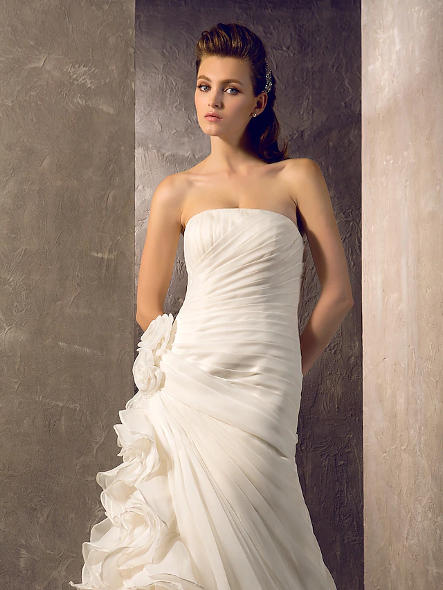 Wedding Dresses Strapless Court Train Organza Sleeveless with Flower Cascading Ruffle