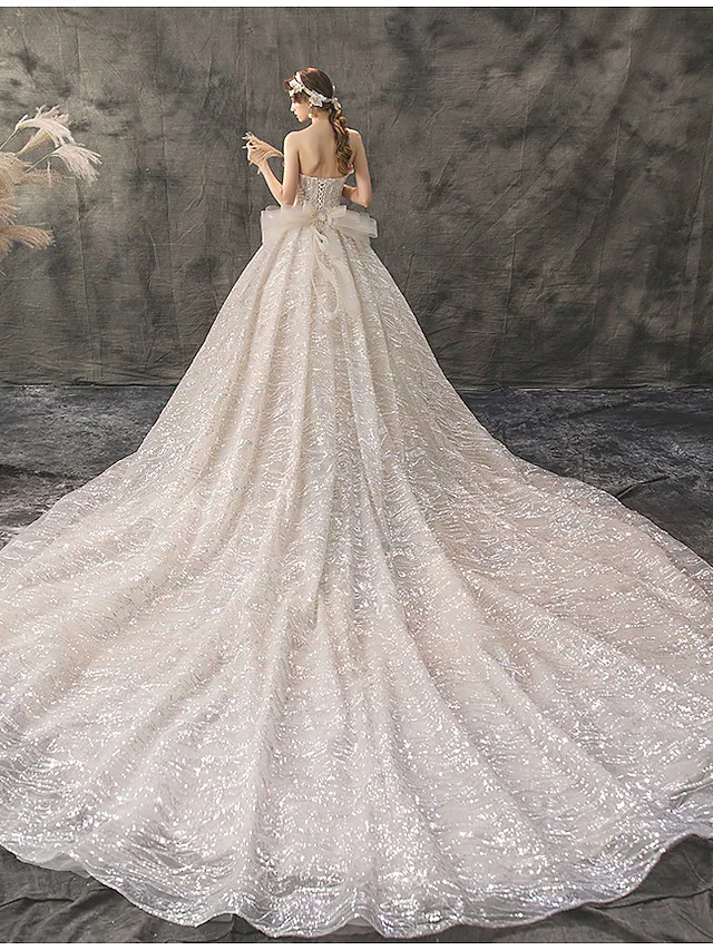 Princess Ball Gown Wedding Dresses Strapless Chapel Train Lace Tulle Sequined Sleeveless Formal Luxurious Sparkle & Shine with Bow(s)