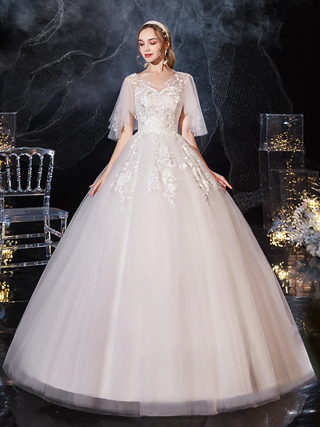 Princess Ball Gown Wedding Dresses V Neck Floor Length Lace Tulle Half Sleeve Formal Romantic