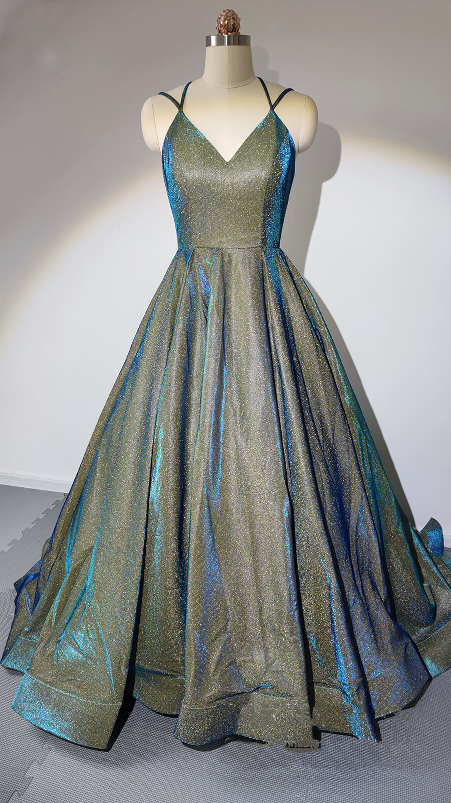 Sparkly Spaghetti Straps Green Sequins Prom Dresses Backless V-neck Sexy Evening Dresses