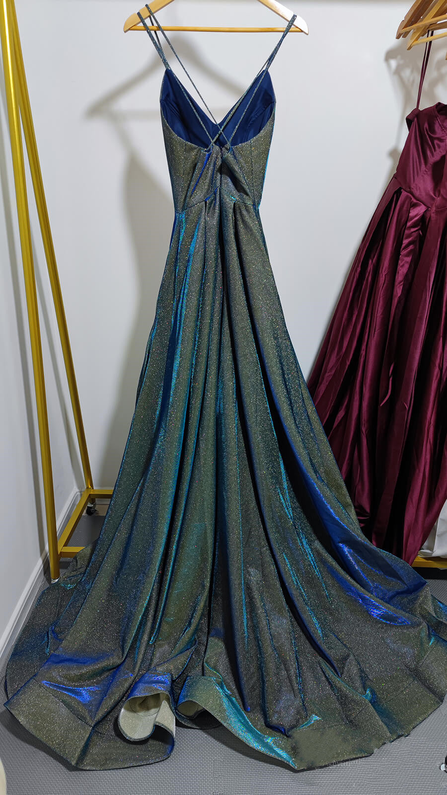Sparkly Spaghetti Straps Green Sequins Prom Dresses Backless V-neck Sexy Evening Dresses