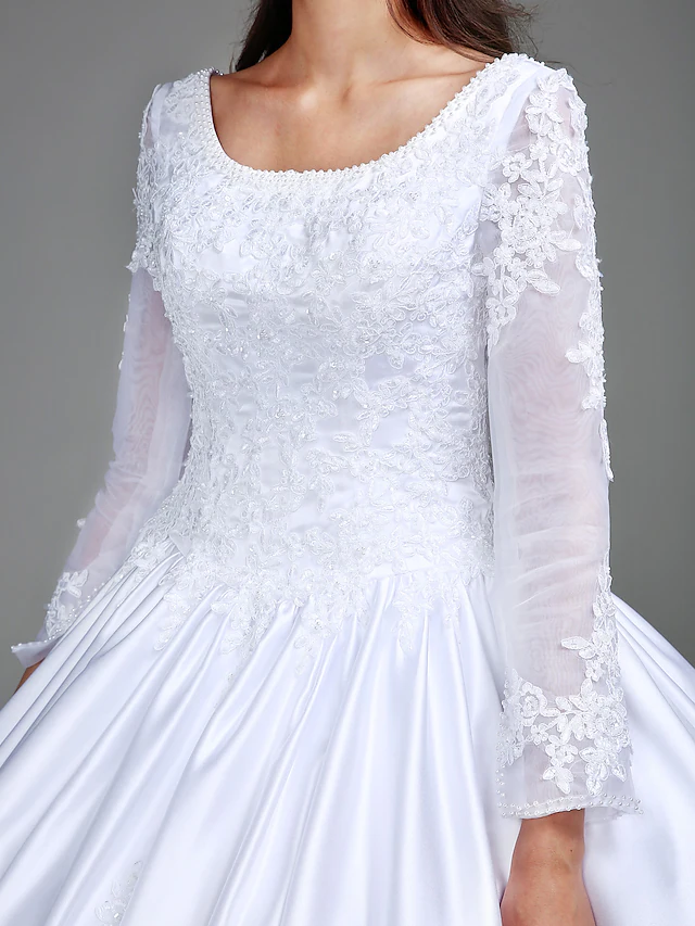 Ball Gown Wedding Dresses Scoop Neck Satin Long Sleeve Simple Vintage See-Through with Beading