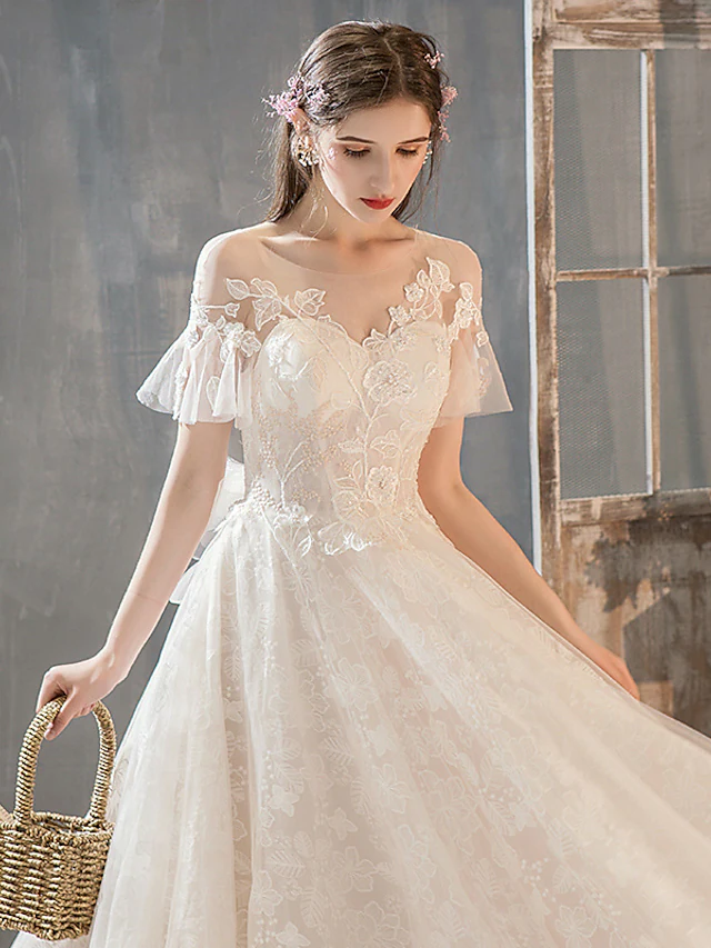 Princess A-Line Wedding Dresses Jewel Neck Court Train Lace Tulle Short Sleeve Romantic with Bow(s) Beading