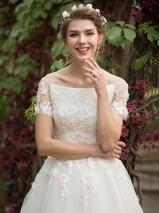 A-Line Wedding Dresses Bateau Neck Floor Length Tulle Short Sleeve with Beading Appliques Flower Beautiful