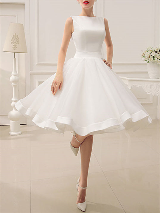 A-Line/Princess Scoop Knee-Length Wedding Dress Pure Color Graduation Dress Simple Party Dress