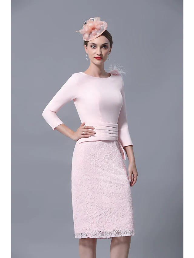 Mother of the Bride Dress Plus Size Elegant Vintage Jewel Neck Knee Length Lace 3/4 Length Sleeve with Lace Ruffles