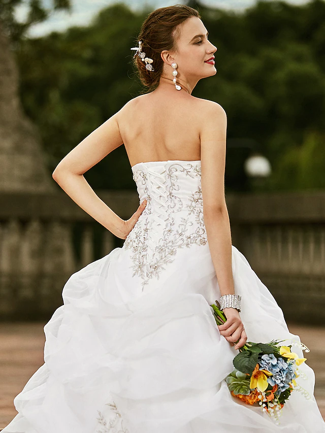 Ball Gown Wedding Dresses Strapless Court Train Organza Strapless Country Romantic Plus Size with Pick Up Skirt