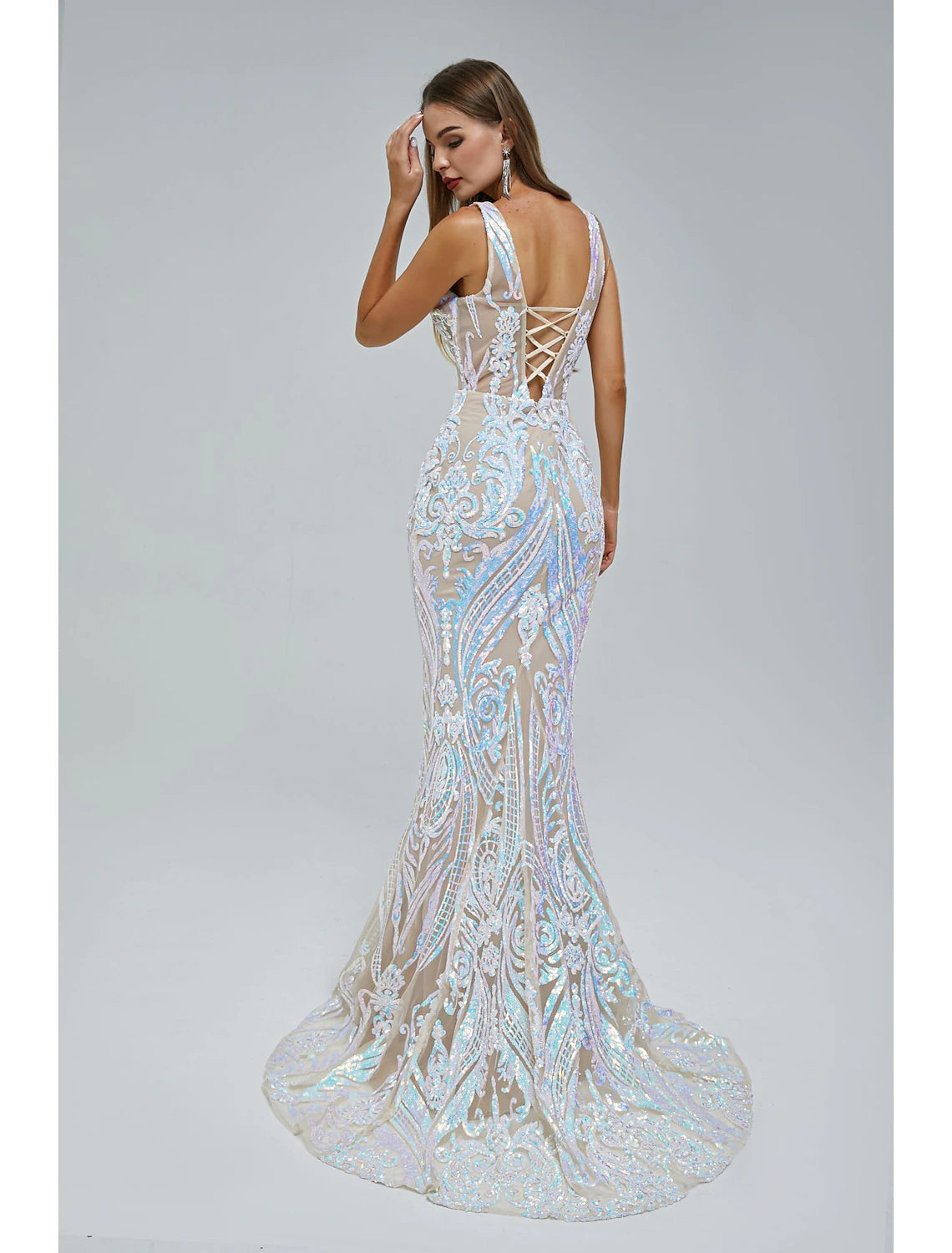Mermaid / Trumpet Evening Gown Sparkle & Shine Dress Wedding Guest Engagement Court Train Sleeveless V Neck Sequined