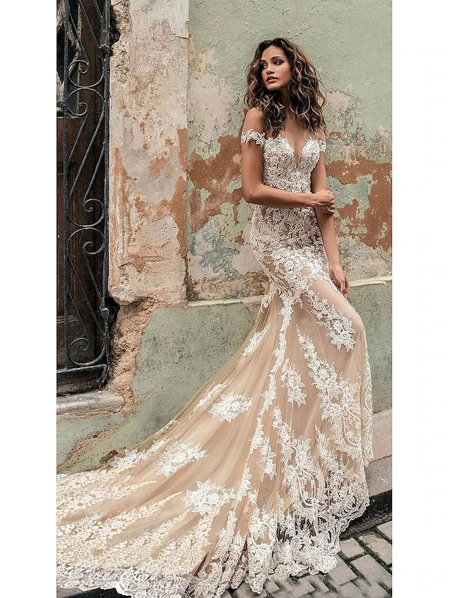 Engagement Formal Fall Wedding Dresses Ball Gown Sweetheart Cap Sleeve Court Train Lace Bridal