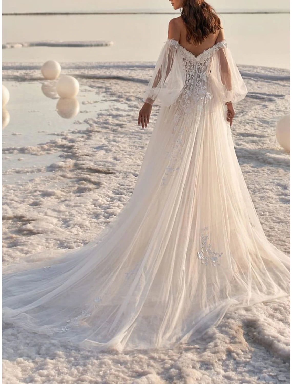 Beach Formal Wedding Dresses A-Line Off Shoulder Long Sleeve Court Train Lace Bridal Gowns With Appliques Fall Wedding Party