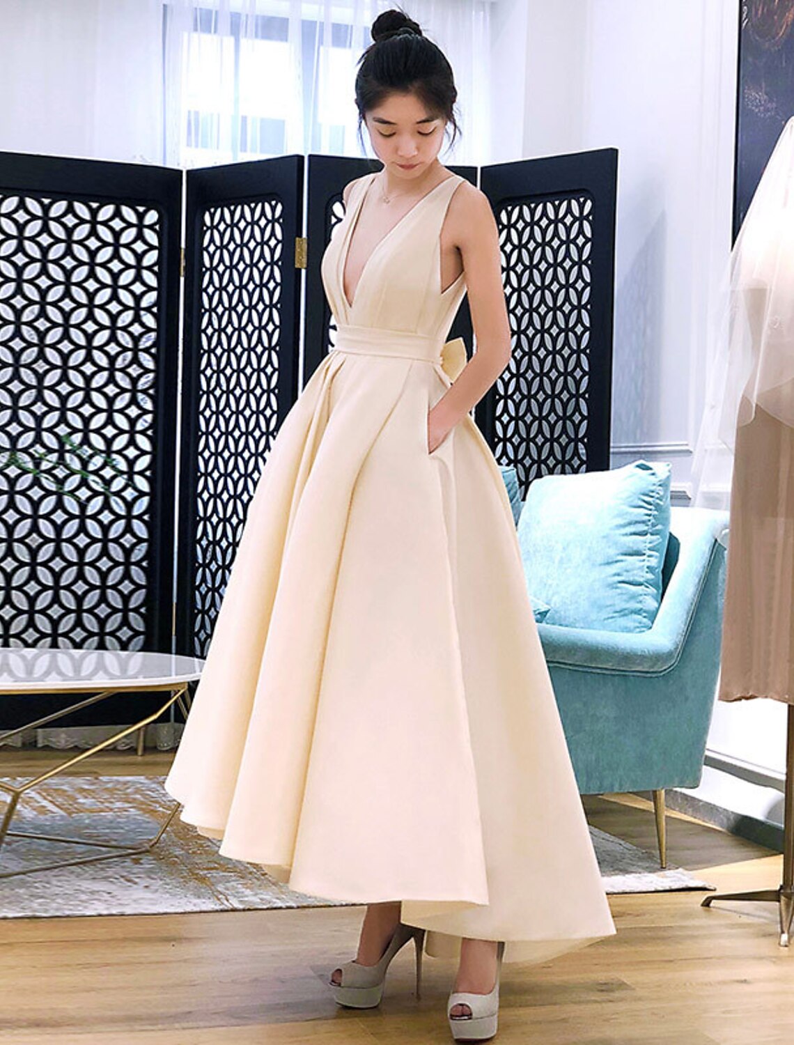champagne color dress ladies party party sexy little dress short banquet evening dress