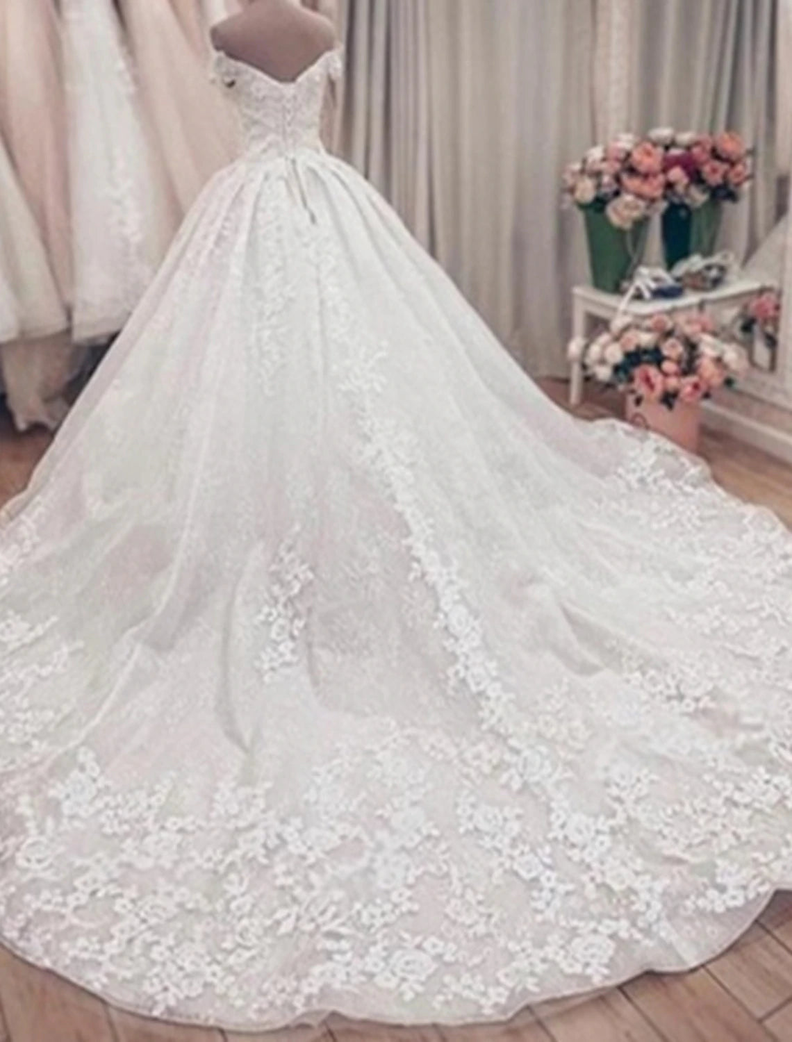 Engagement Formal Wedding Dresses Ball Gown Off Shoulder Cap Sleeve Chapel Train Lace Bridal Gowns