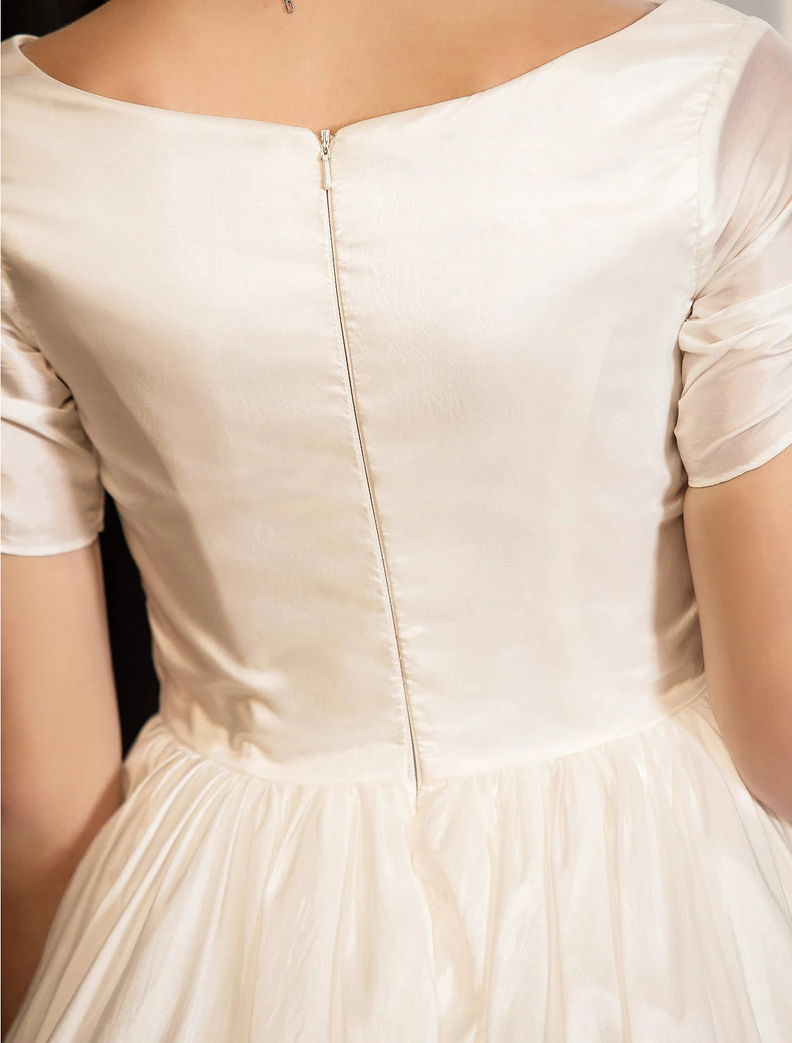Reception Vintage 1940s / 1950s Little White Dresses Wedding Dresses A-Line V Neck Short Sleeve Tea Length Satin Bridal Gowns With Lace Criss