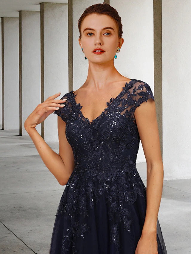 A-Line Mother of the Bride Dress Vintage Elegant V Neck Floor Length Tulle Sequined Cap Sleeve