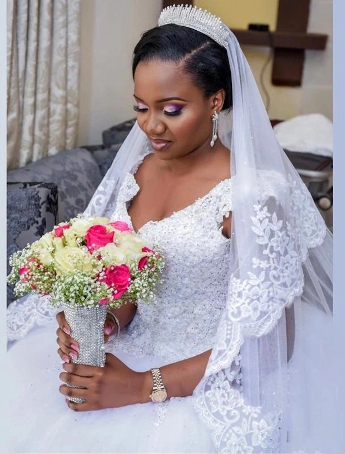 Sexy Formal Wedding Dresses Ball Gown V Neck Cap Sleeve Chapel Train Lace Bridal Gowns With Beading