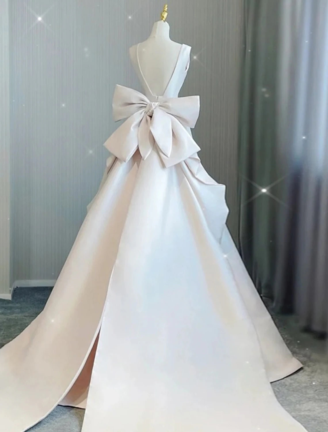 Reception Casual Wedding Dresses A-Line V Neck Sleeveless Court Train Satin Bridal Gowns With Bow(s)