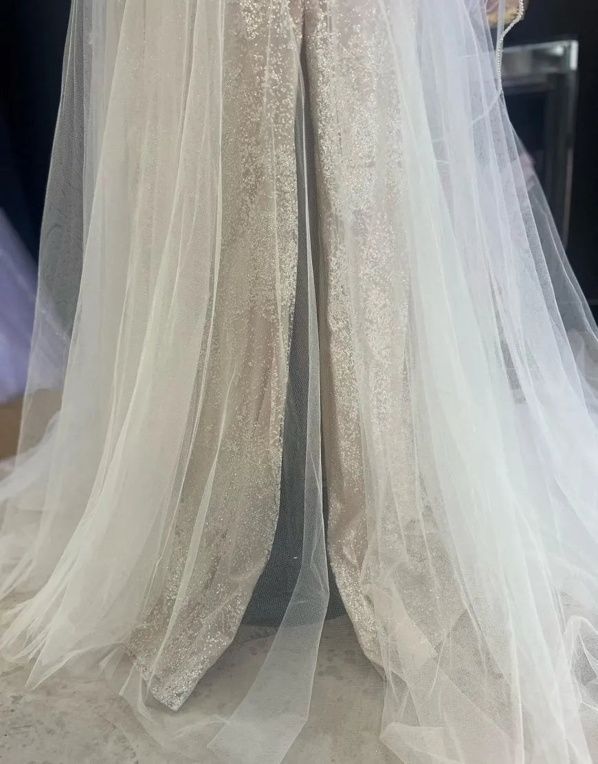 A-Line Neckline Tulle Wedding Dress With Appliques Off Shoulder Without Headscarf