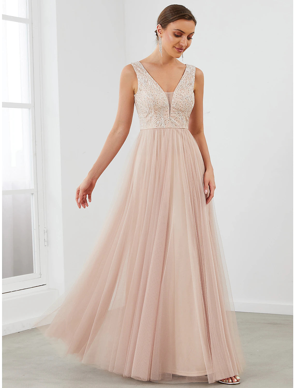 A-Line Evening Gown Elegant Dress Wedding Guest Floor Length Sleeveless V Neck Tulle V Back with Sequin