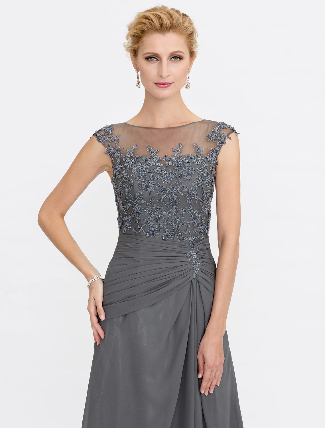 A-Line Mother of the Bride Dress Wedding Guest Elegant See Through Bateau Neck Floor Length Chiffon Lace Sleeveless