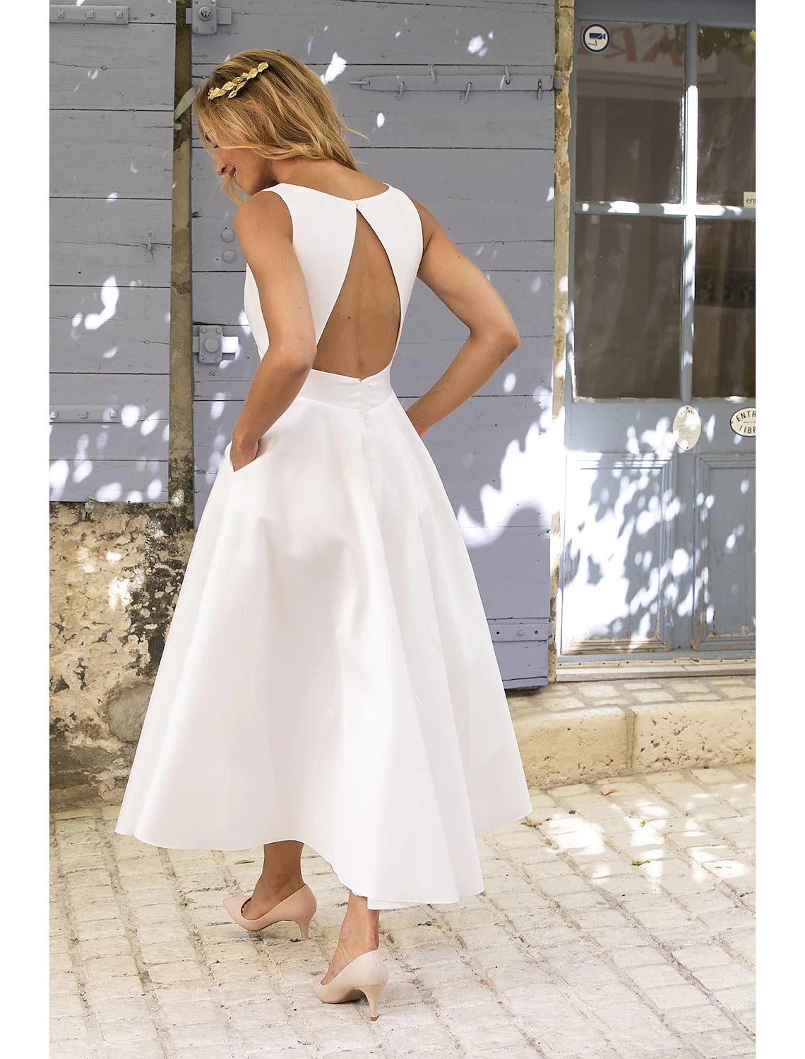 A Line Semi Formal Party Dress Wedding Guest Dress White Long Maxi Dress Sleeveless Pure Color Backless Spring Summer Deep