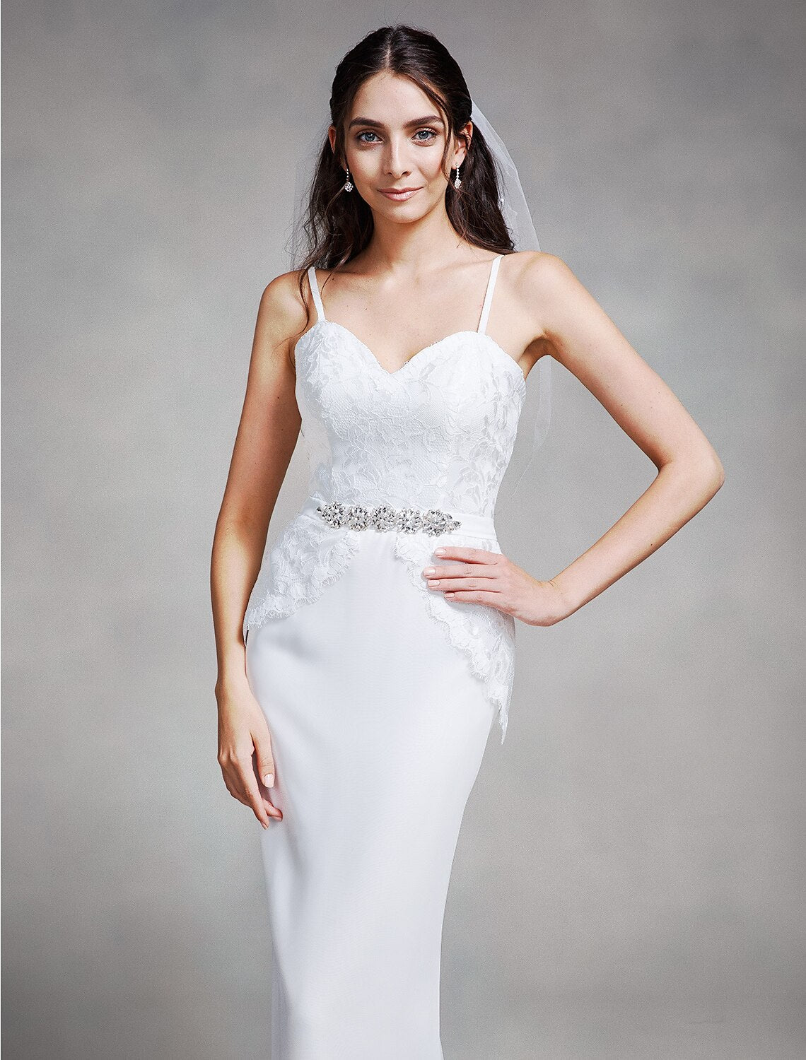 Mermaid / Trumpet Bridesmaid Dress Spaghetti Strap Sleeveless Elegant Floor Length Chiffon / Lace with Lace