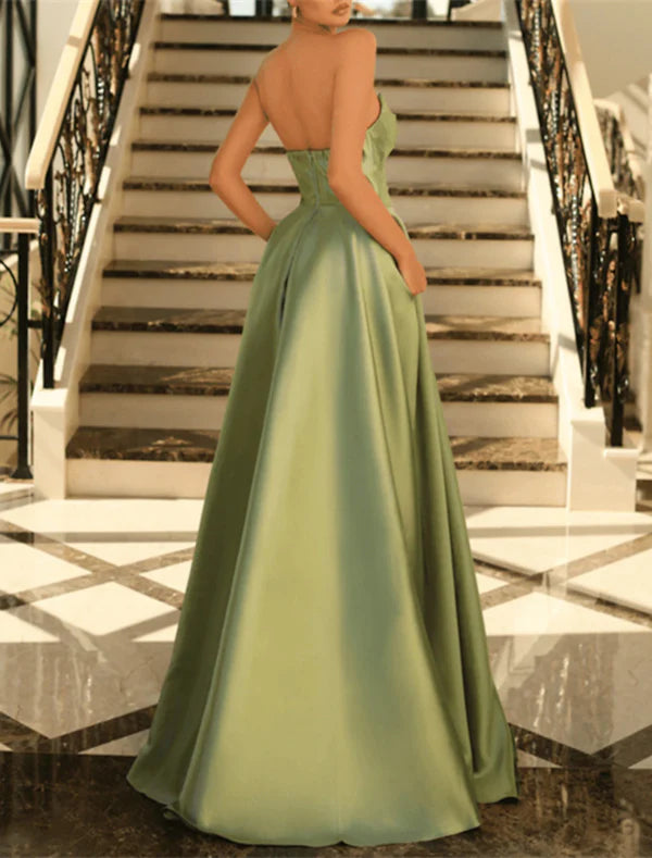 A-Line Evening Gown Elegant Black Dress Plus Size Formal Masquerade Floor Length Sleeveless Strapless Satin with Slit