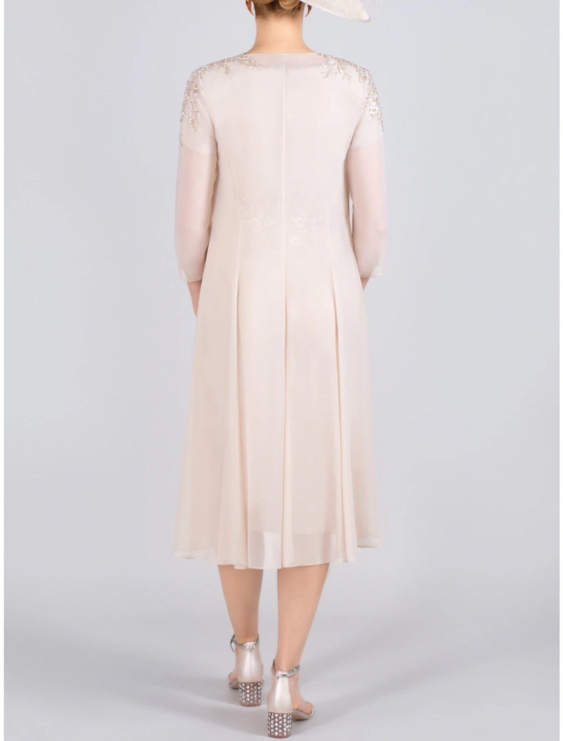 Two Piece Mother of the Bride Dress Wedding Guest Elegant Petite V Neck Knee Length Chiffon 3/4 Length Sleeve with Beading Appliques