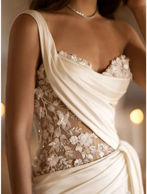 Hall Mature Wedding Dresses A-Line One Shoulder Sleeveless Court Train Satin Bridal Gowns With Pleats