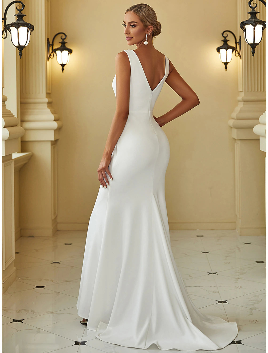 Reception Casual Wedding Dresses Mermaid / Trumpet Scoop Neck Sleeveless Sweep / Brush Train Stretch Fabric Bridal Gowns With Beading