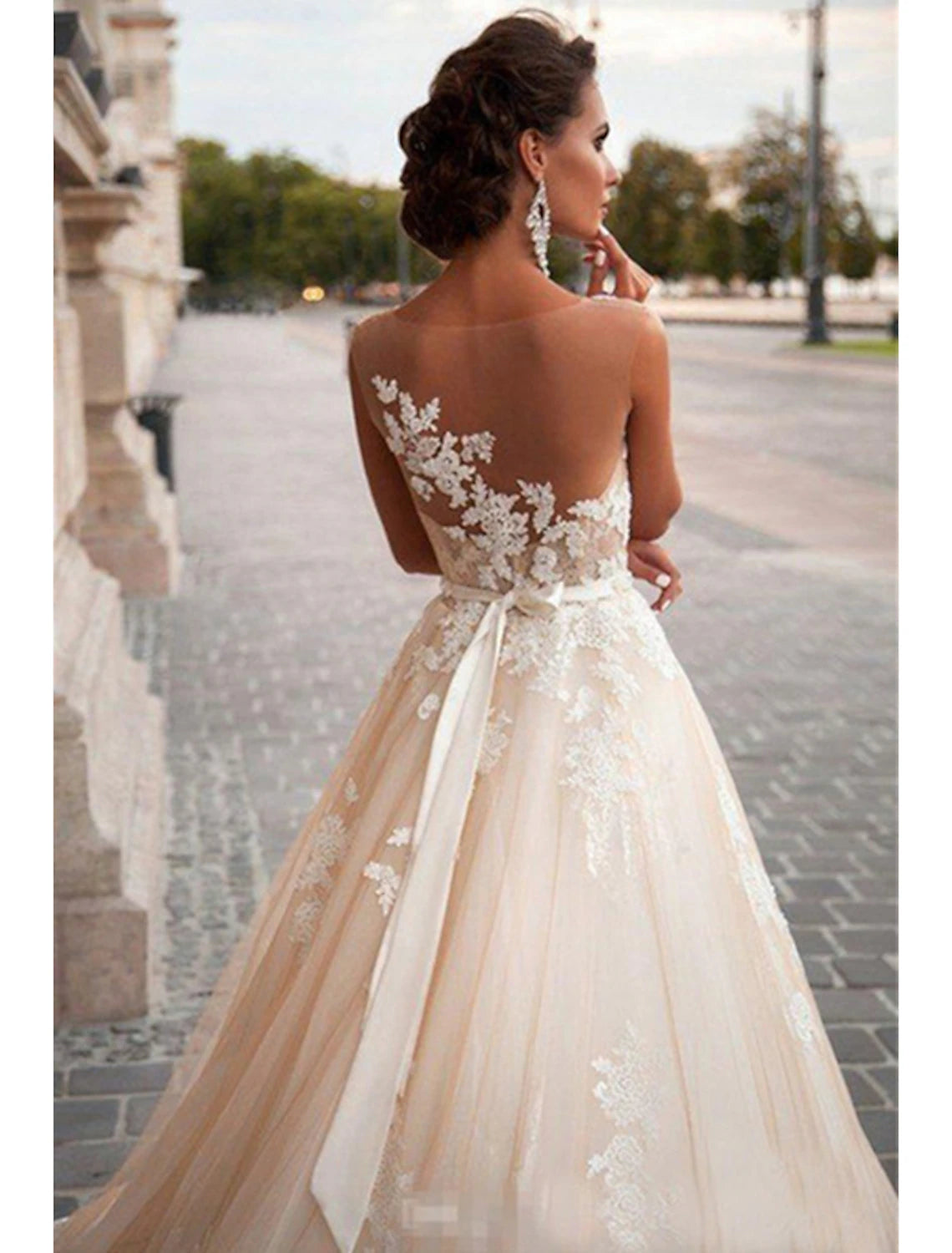 Engagement Open Back Formal Wedding Dresses Ball Gown Illusion Neck Sleeveless Court Train Satin Bridal Gowns