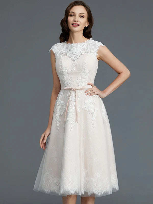 A-Line/Princess Sleeveless Bateau Knee-Length Tulle Wedding Dresses Short